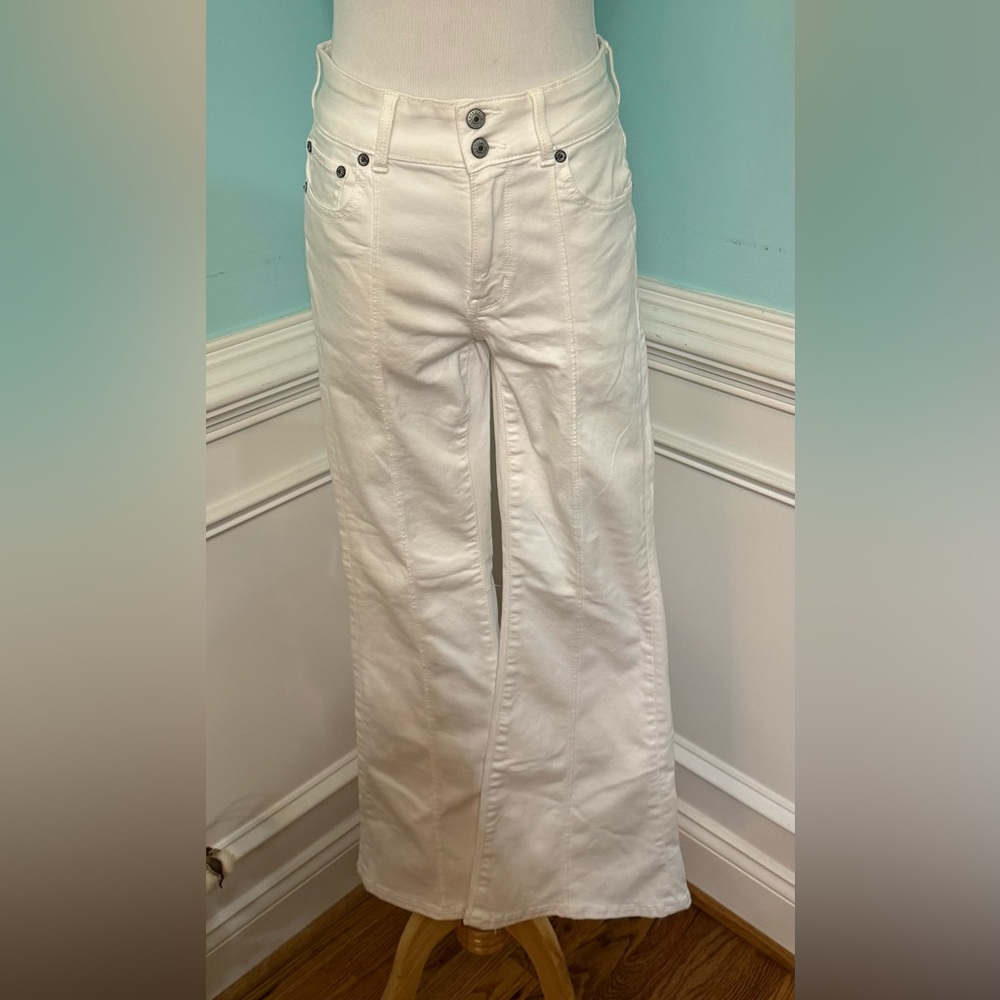 American Eagle Super Hi-Rise Flare Jeans NWT